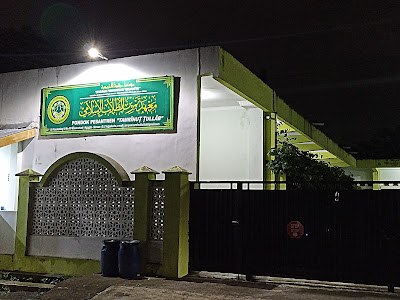 Suasana lingkungan Pondok Pesantren Tamrinut Thullab.